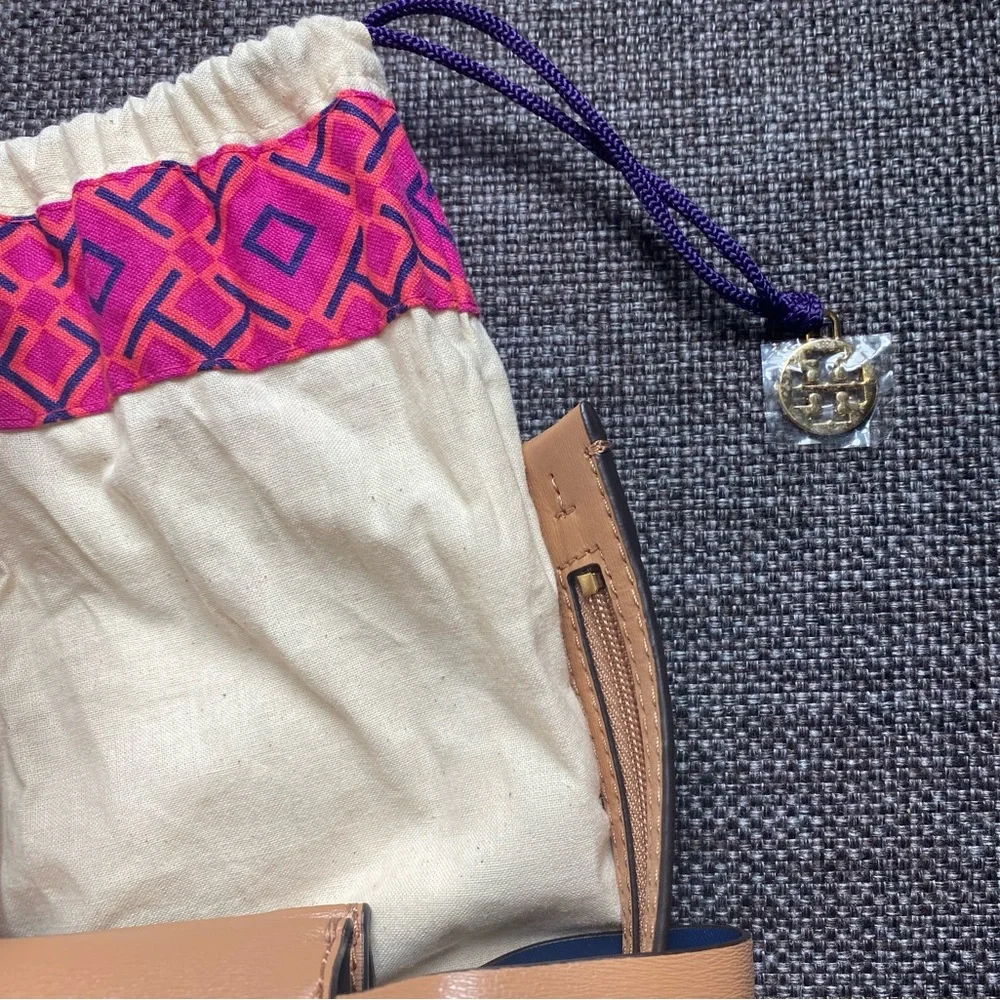 NWOT Tory Burch Beige Leather Parker Large Tote & Dust Bag